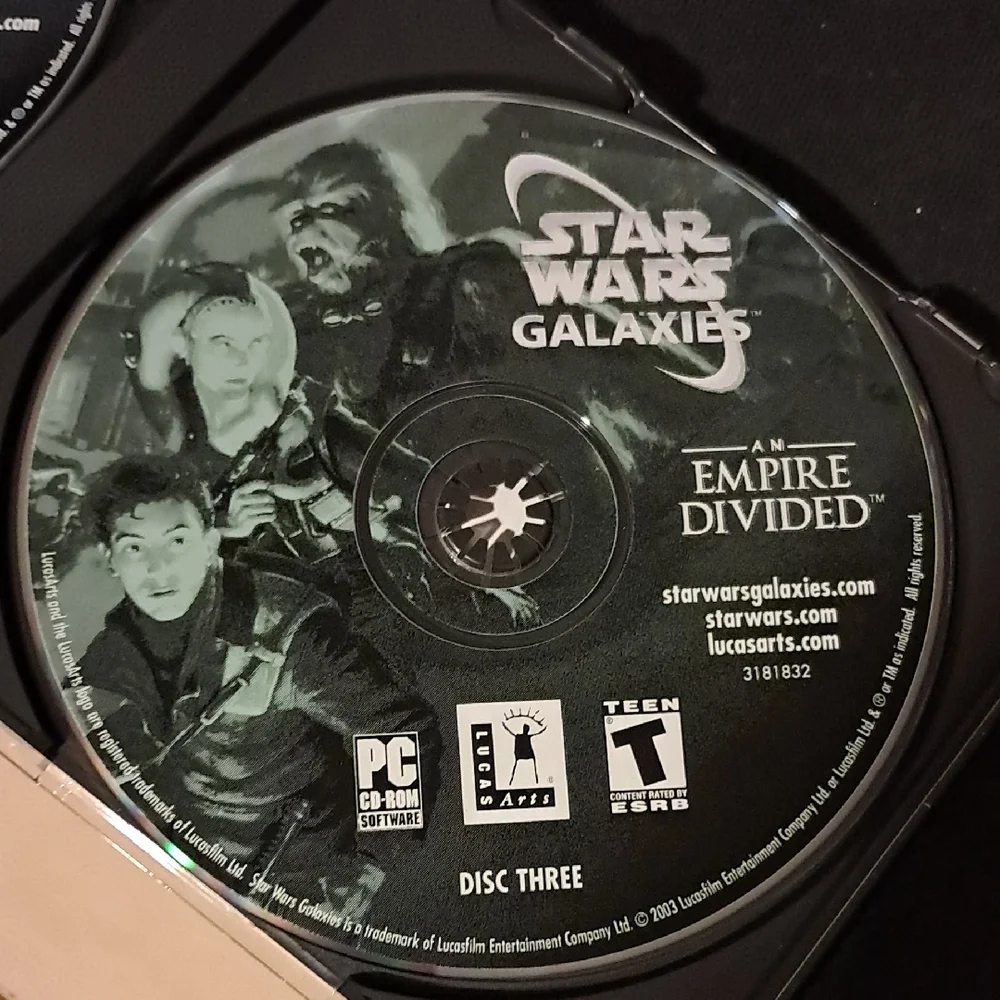 Star Wars Galaxies: Empire Divided PC Game - Black and White
